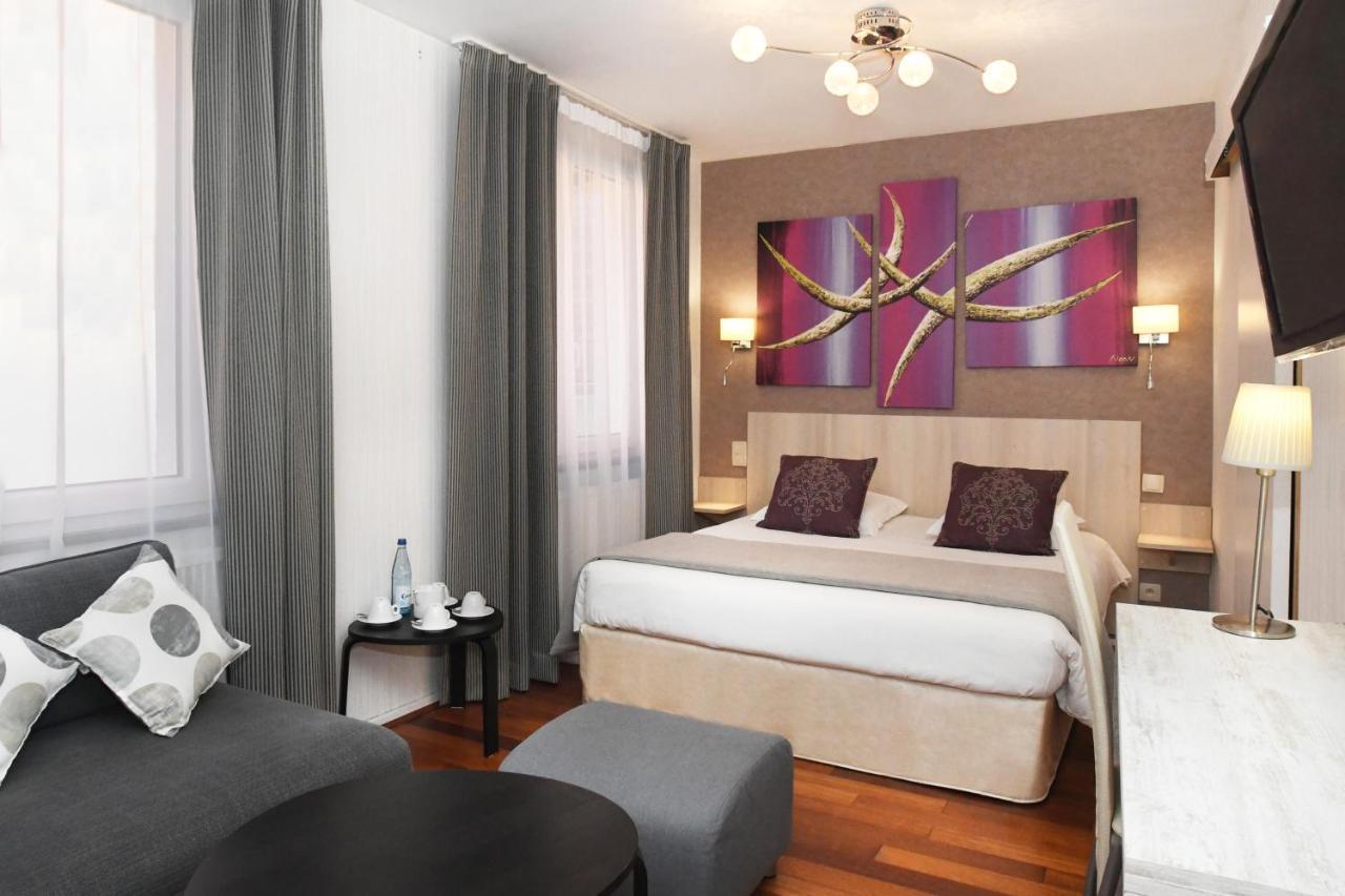 Logis Hotel Du Centre - Halte Ideale En Cyclotourisme Avec Garage A Velos Clos โมลไชม์ ภายนอก รูปภาพ