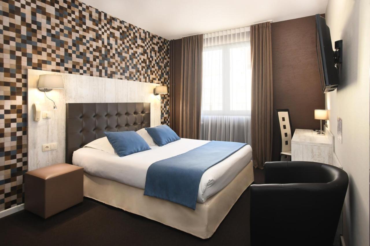 Logis Hotel Du Centre - Halte Ideale En Cyclotourisme Avec Garage A Velos Clos โมลไชม์ ภายนอก รูปภาพ