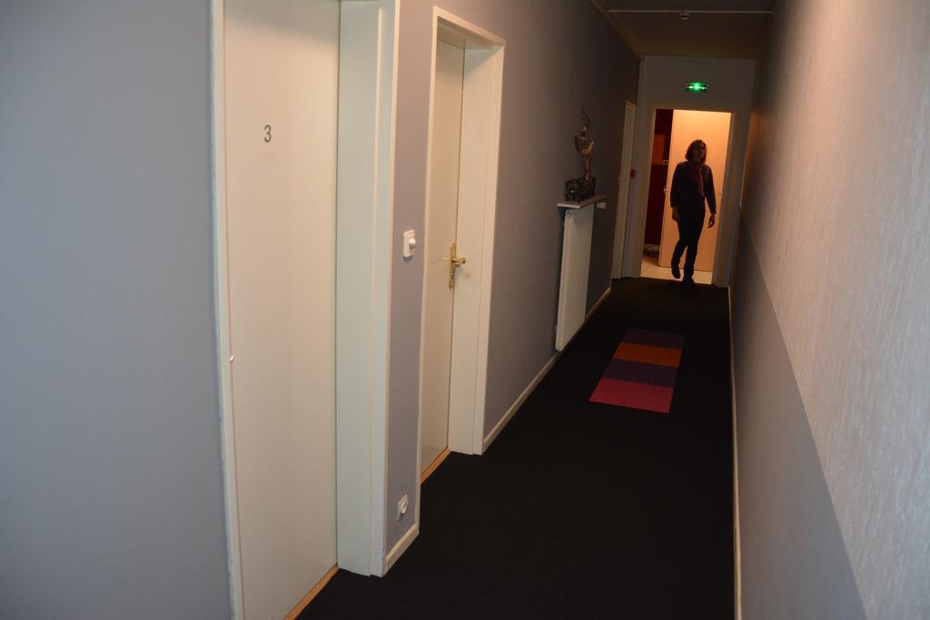 Logis Hotel Du Centre - Halte Ideale En Cyclotourisme Avec Garage A Velos Clos โมลไชม์ ภายนอก รูปภาพ